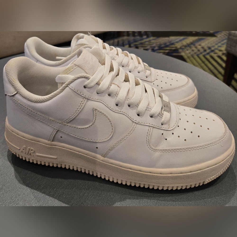 Nike Air Force 1  Men's White Sneakers Sz 7Y